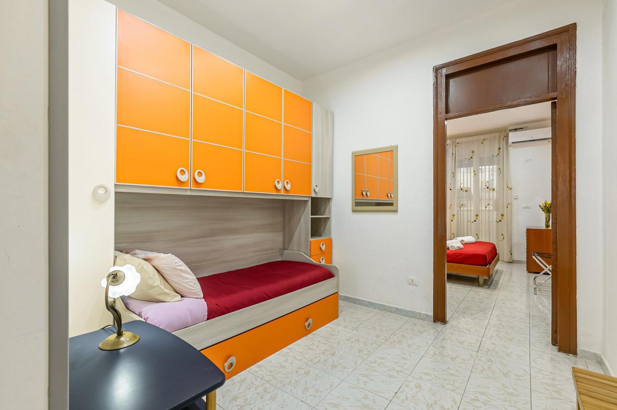 Corso Dei Mille Railway Apartment 巴勒莫 外观 照片